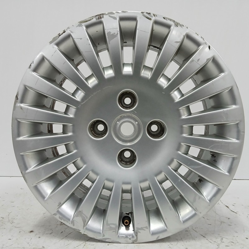 Recambio de llanta para citroën c3 1.4 hdi referencia OEM IAM 5402F7 6JX15CH4 ET27 4H 4X108