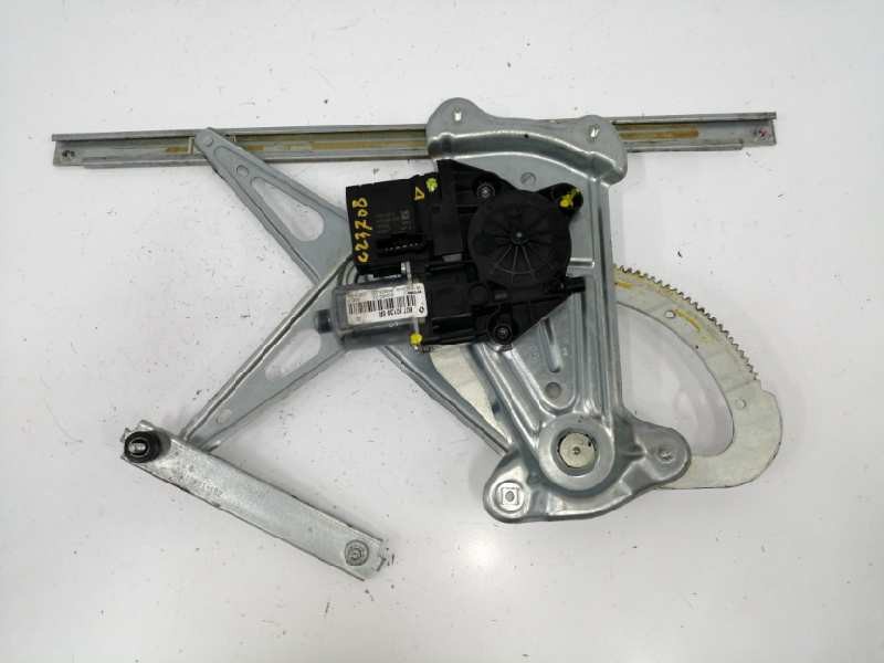 Recambio de elevalunas delantero derecho para renault megane iii berlina 5 p 1.2 16v referencia OEM IAM 807200001R 807301396R Recambio de elevalunas delantero derecho para renault megane iii berlina 5 p 1.2 16v referencia OEM IAM 807200001R 807301396R
