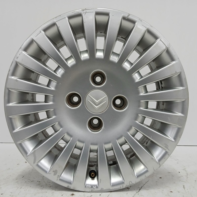 Recambio de llanta para citroën c3 1.4 hdi referencia OEM IAM 5402F7 6JX15CH4 ET27 4H 4X108