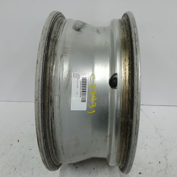 Recambio de llanta para citroën c3 1.4 hdi referencia OEM IAM 5402F7 6JX15CH4 ET27 4H 4X108