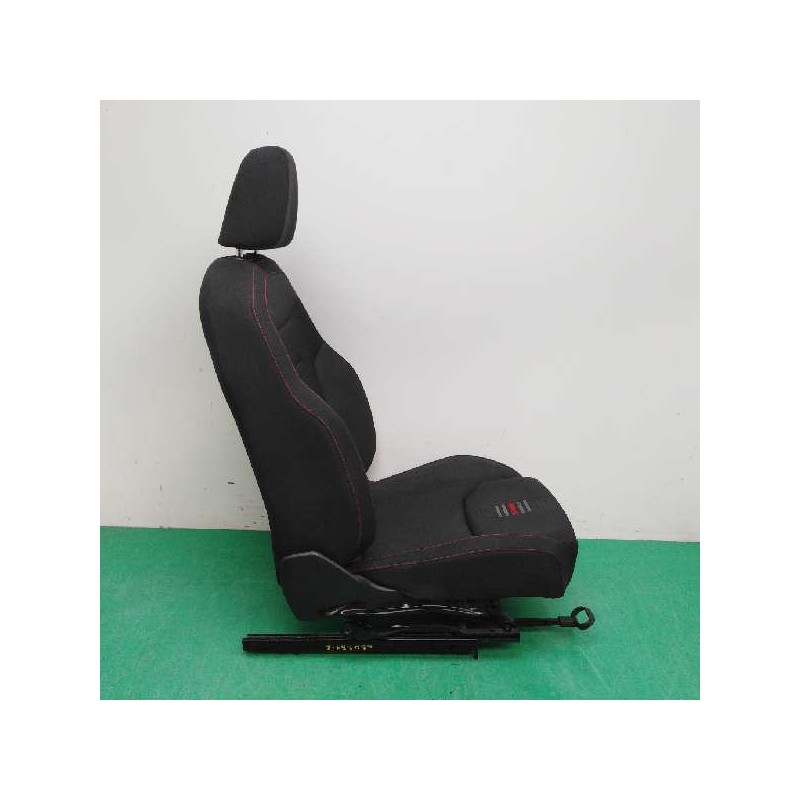ASIENTO DELANTERO IZQUIERDO