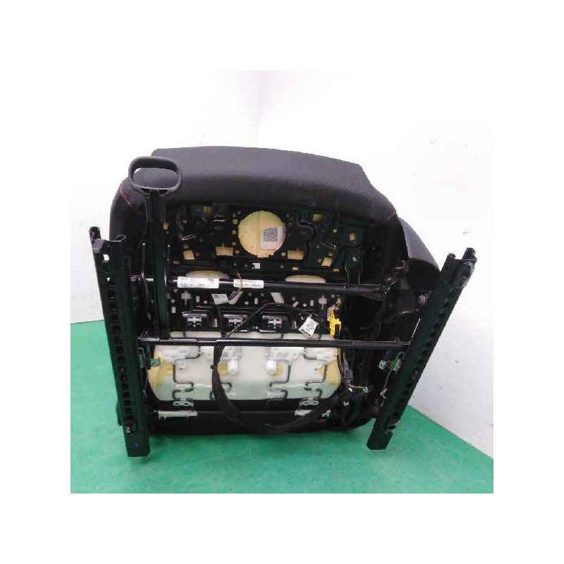 ASIENTO DELANTERO IZQUIERDO