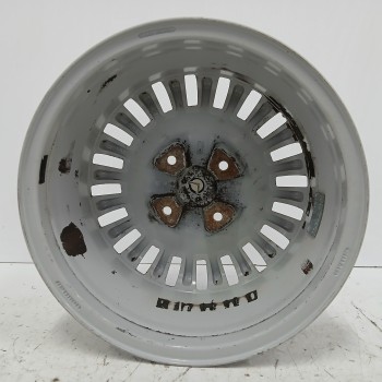 Recambio de llanta para citroën c3 1.4 hdi referencia OEM IAM 5402F7 6JX15CH4 ET27 4H 4X108