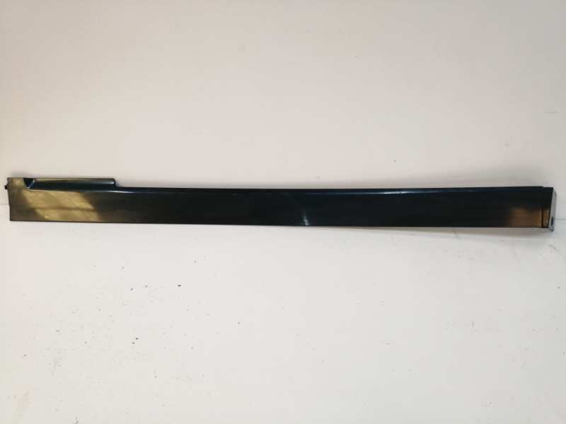 Recambio de moldura para mercedes-benz vito caja cerrada 6.03  2.1 cdi referencia OEM IAM A6396913208 LATERAL IZQUIERDO 