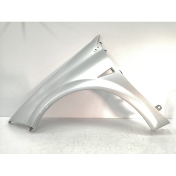 Recambio de aleta delantera izquierda para renault megane ii classic berlina 1.9 dci diesel fap referencia OEM IAM 8200495402  