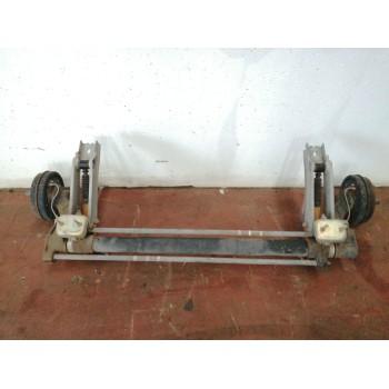 Recambio de puente trasero para peugeot 205 berlina 1.8 diesel referencia OEM IAM   