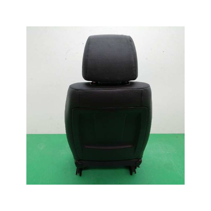 ASIENTO DELANTERO IZQUIERDO