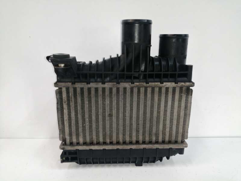 Recambio de intercooler para toyota avensis berlina (t25) 2.0 turbodiesel cat referencia OEM IAM 873067D  