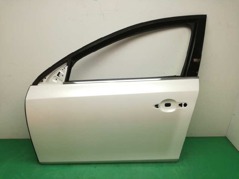 Recambio de puerta delantera izquierda para renault latitude 2.0 dci diesel fap referencia OEM IAM 801019046R  