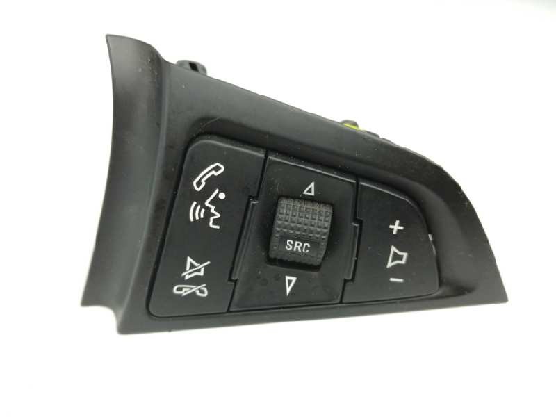 Recambio de mando volante para opel astra j lim. 4türig 1.6 cdti dpf referencia OEM IAM 13268686 DERECHO Recambio de mando volante para opel astra j lim. 4türig 1.6 cdti dpf referencia OEM IAM 13268686 DERECHO