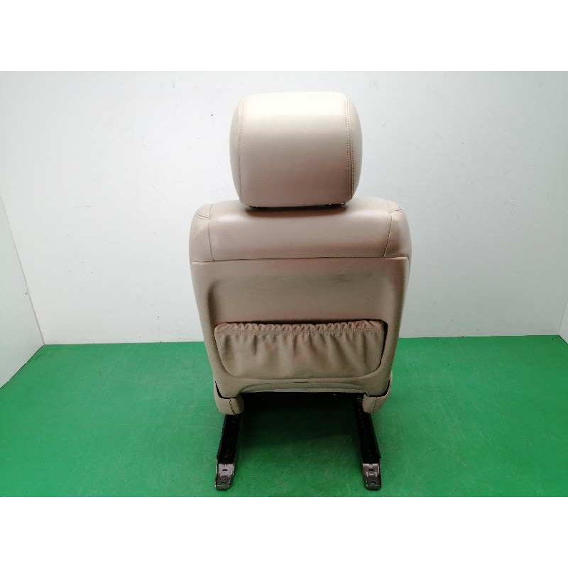 ASIENTO DELANTERO IZQUIERDO