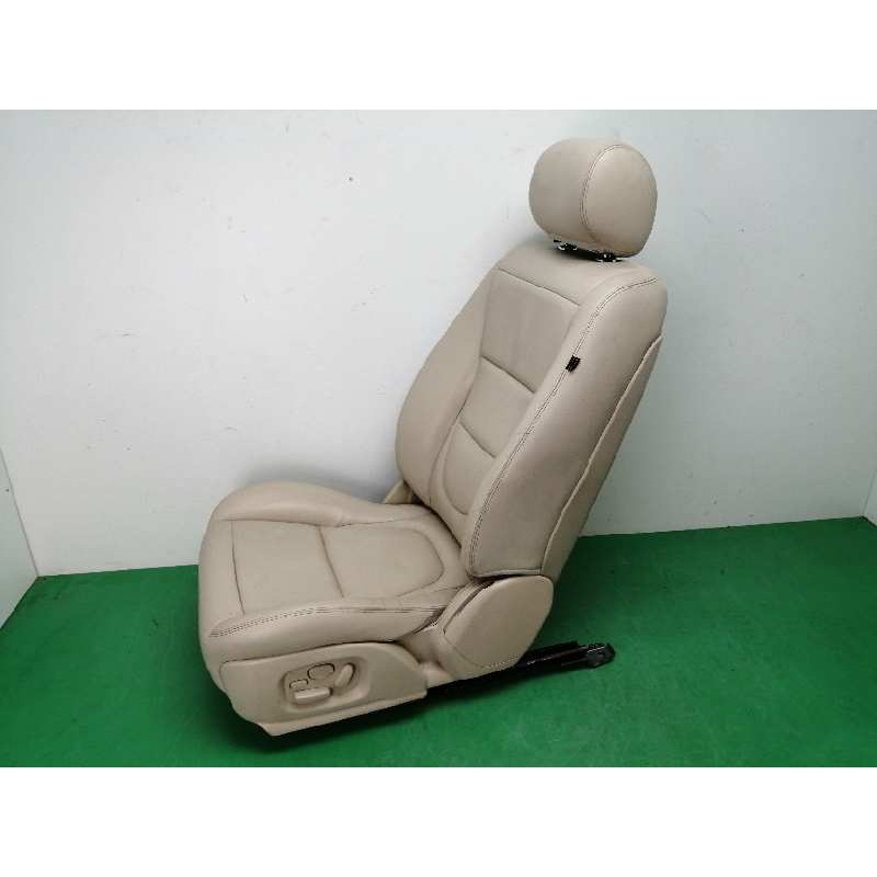 ASIENTO DELANTERO IZQUIERDO