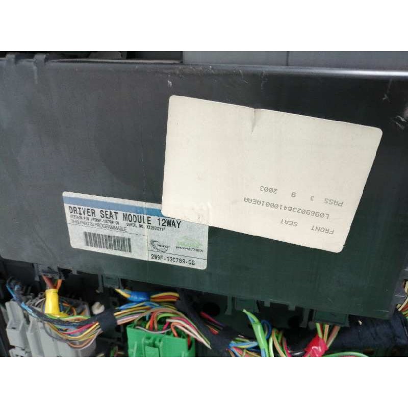 ASIENTO DELANTERO IZQUIERDO