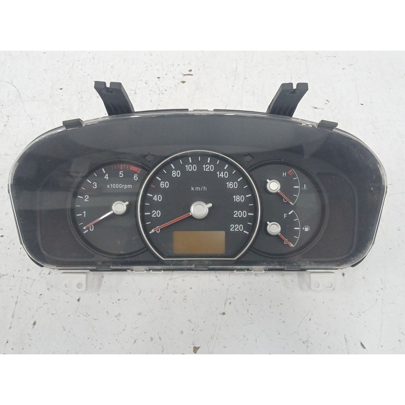 Recambio de cuadro instrumentos para kia carens iii monospace (un) 2.0 crdi 140 referencia OEM IAM 940031D831  11000977110Q