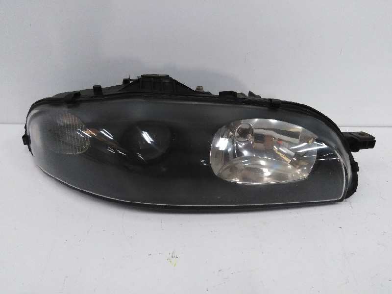Recambio de faro derecho para fiat marea berlina (185) 1.9 jtd cat referencia OEM IAM 88201558  