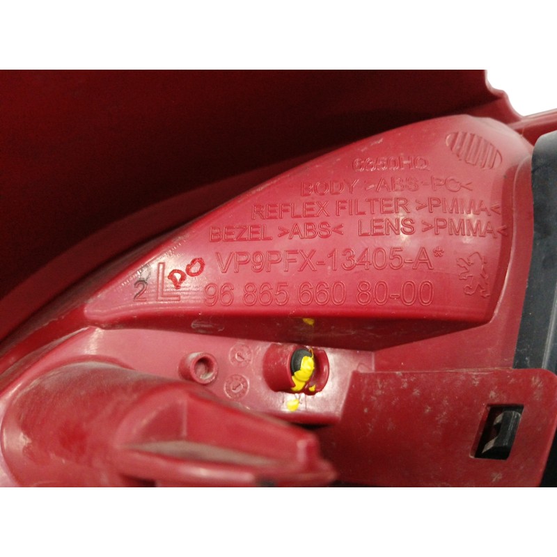 PILOTO TRASERO IZQUIERDO