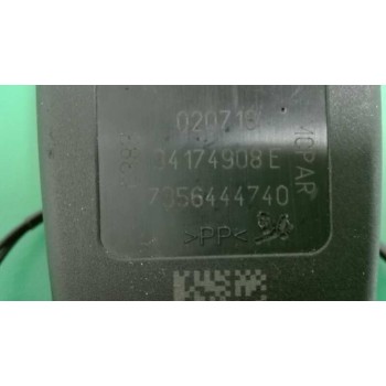 Recambio de enganche cinturon central para jeep renegade suv (bu, b1, bv) 1.6 crd referencia OEM IAM 735644474  