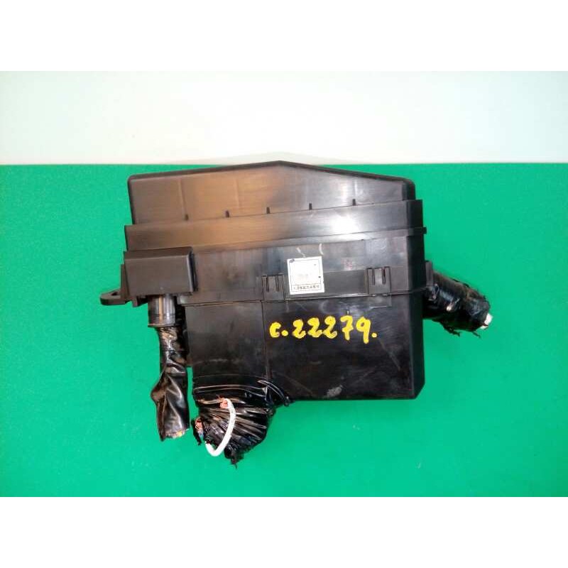 CAJA RELES / FUSIBLES