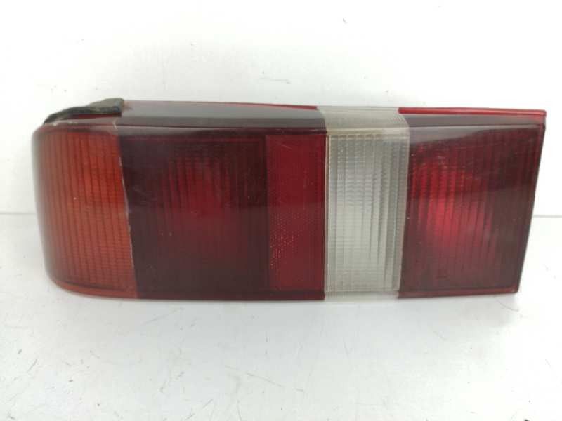 Recambio de piloto trasero izquierdo para ford sierra berlina referencia OEM IAM 83BG13A603A3A GOLPEADO OBSERVAR FOTOS 