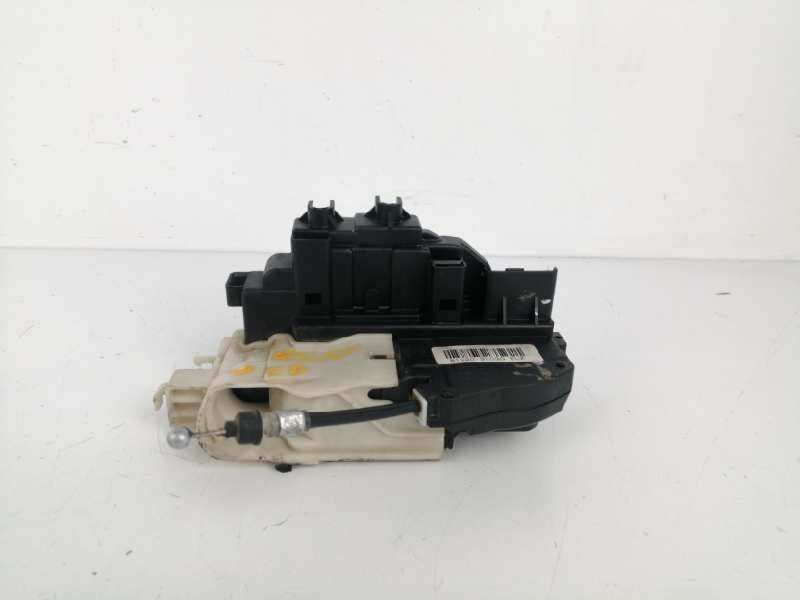 Recambio de cerradura puerta delantera derecha para hyundai i30 1.6 crdi cat referencia OEM IAM 813202L030  