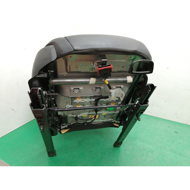 ASIENTO DELANTERO DERECHO