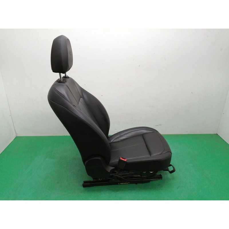 ASIENTO DELANTERO IZQUIERDO PROTECTOR SALTADO
