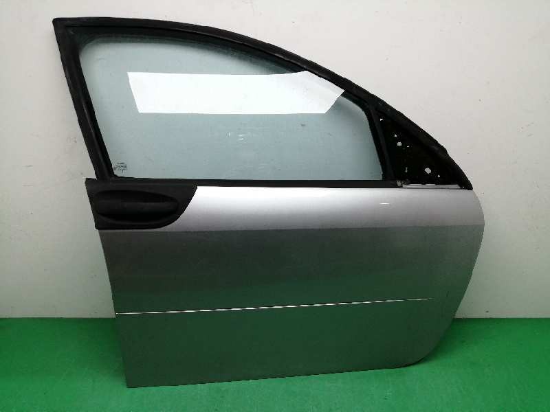 Recambio de puerta delantera derecha para smart forfour cdi (70kw) referencia OEM IAM A4547220009  