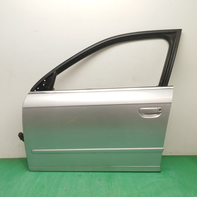 Recambio de puerta delantera izquierda para audi a4 berlina (8e) 2.0 tdi referencia OEM IAM   