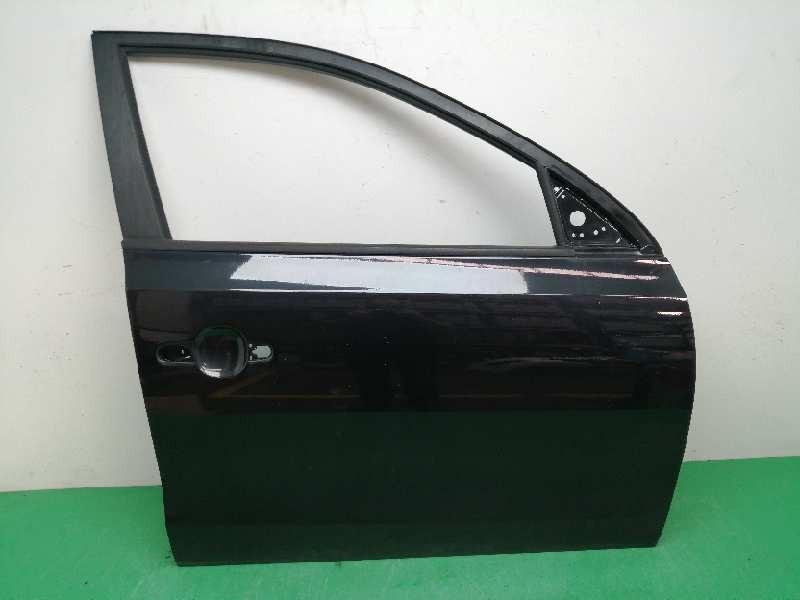 Recambio de puerta delantera derecha para hyundai i30 1.6 crdi cat referencia OEM IAM 760042L010 OBSERVAR FOTOS 