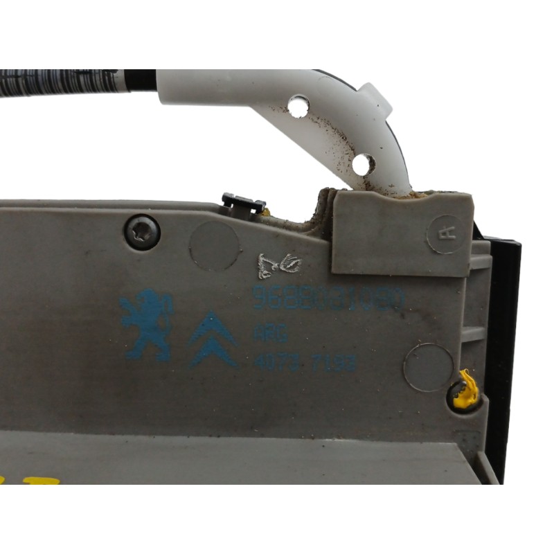 CERRADURA PUERTA TRASERA IZQUIERDA