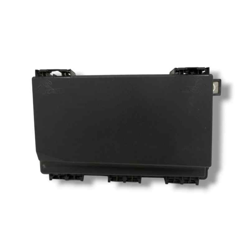 CAJA RELES / FUSIBLES 5DK00946430