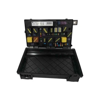 Recambio de caja reles / fusibles para opel astra h ber. 1.7 16v cdti referencia OEM IAM 13250232 5DK00946430 