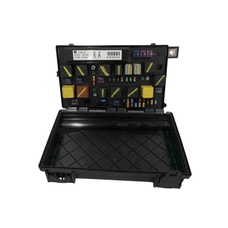 CAJA RELES / FUSIBLES 5DK00946430