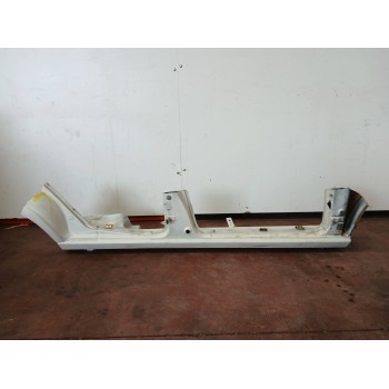 Recambio de estribos laterales para peugeot 309 gld referencia OEM IAM   