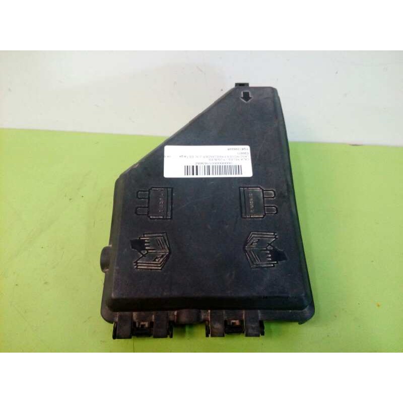 CAJA RELES / FUSIBLES