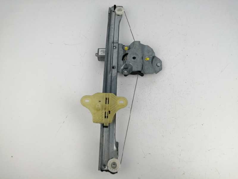 Recambio de elevalunas delantero derecho para renault clio iv 0.9 tce referencia OEM IAM 807205569R 128001471B Recambio de elevalunas delantero derecho para renault clio iv 0.9 tce referencia OEM IAM 807205569R 128001471B