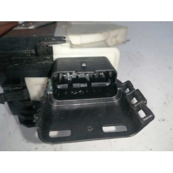 Recambio de cerradura puerta delantera izquierda para peugeot partner kombi 1.6 blue-hdi fap referencia OEM IAM 828406  