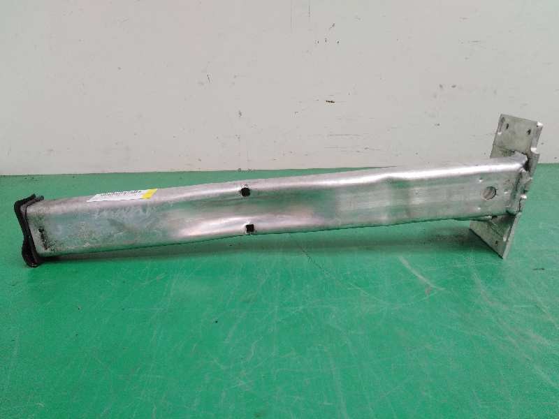 Recambio de puntera delantera derecha de paragolpes para peugeot 5008 1.6 e-hdi fap referencia OEM IAM Recambio de puntera delantera derecha de paragolpes para peugeot 5008 1.6 e-hdi fap referencia OEM IAM