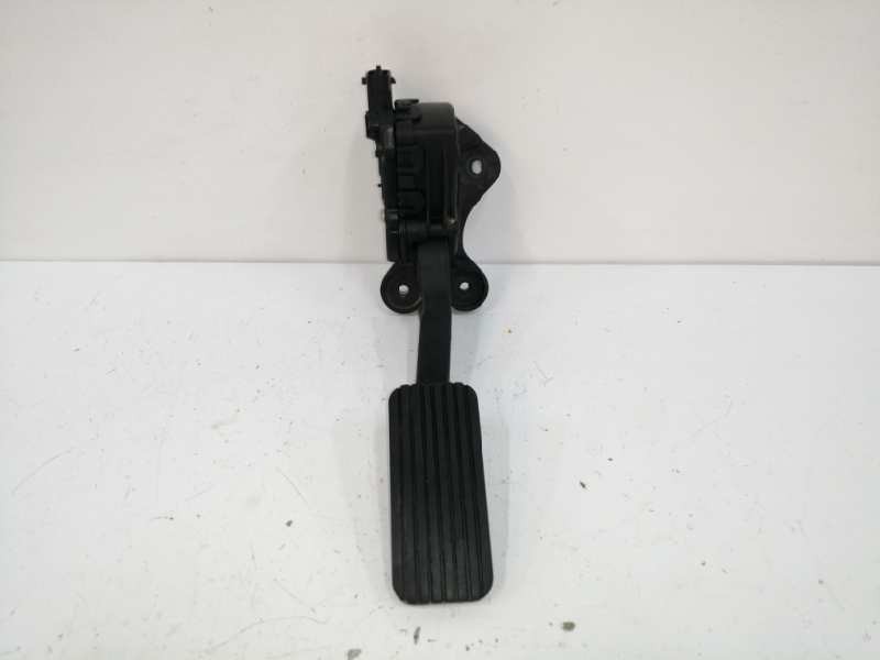 Recambio de potenciometro pedal para hyundai i30 1.6 crdi cat referencia OEM IAM 32700XXXXX  