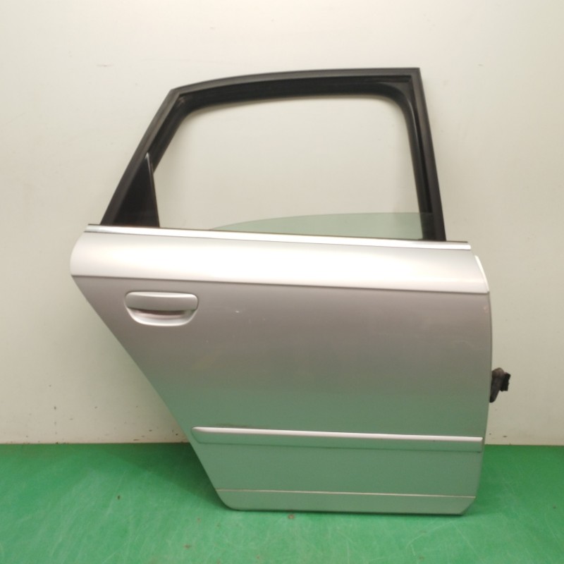 Recambio de puerta trasera derecha para audi a4 berlina (8e) 2.0 tdi referencia OEM IAM  OBSERVAR FOTOS 