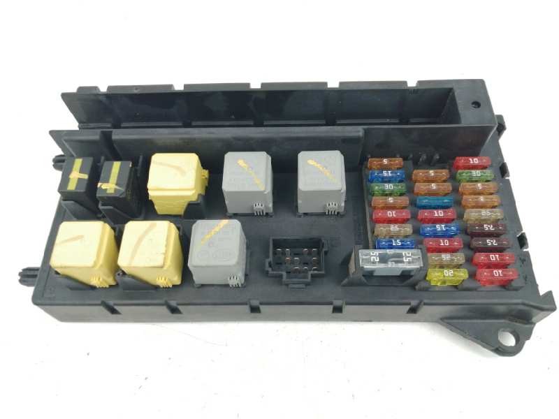 Recambio de caja reles / fusibles para volkswagen crafter caja cerrada 2.0 tdi referencia OEM IAM HVW9065450201  
