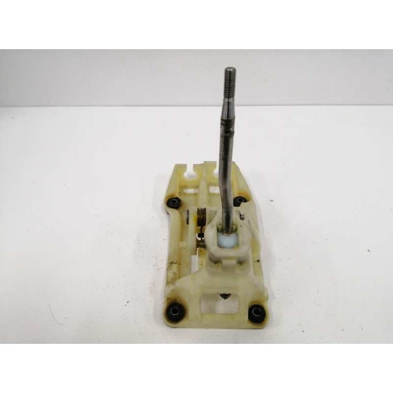 Recambio de palanca cambio para kia sportage 2.0 turbodiesel cat referencia OEM IAM 437001F400  