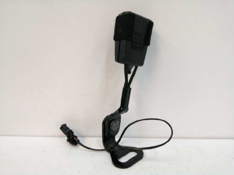 Recambio de enganche cinturon derecho para peugeot 5008 1.6 e-hdi fap referencia OEM IAM 9681982580 TRASERO 