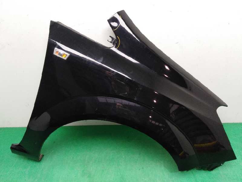 Recambio de aleta delantera derecha para opel zafira b 1.6 16v referencia OEM IAM   