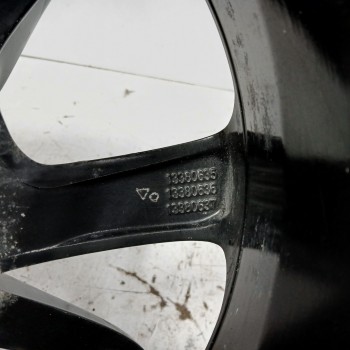 Recambio de llanta para opel corsa e 1.4 referencia OEM IAM 13380635 6,5JX16IS40 4H 4X100