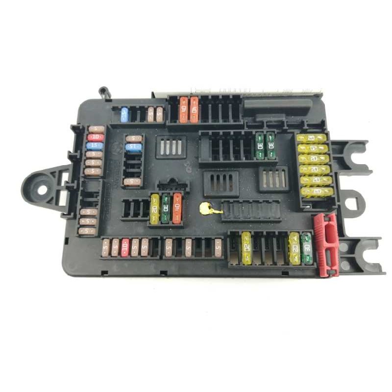 Recambio de caja reles / fusibles para bmw serie 1 lim. (f20) 1.6 16v referencia OEM IAM 61149261111 9261111 