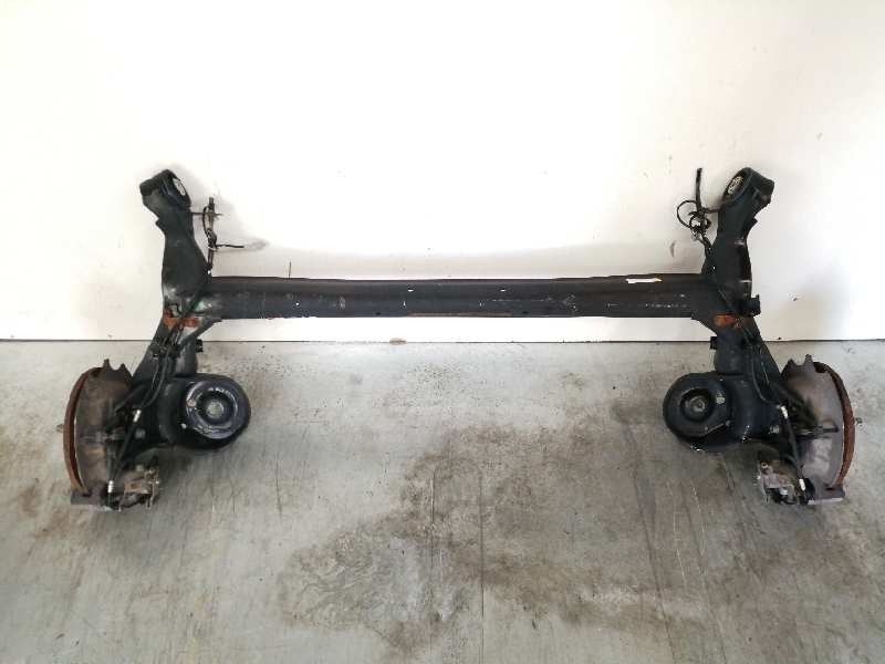 Recambio de puente trasero para peugeot partner kombi 1.6 blue-hdi fap referencia OEM IAM   