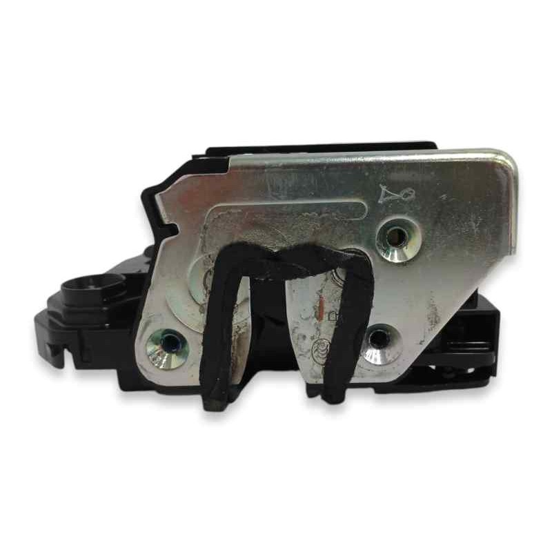 Recambio de cerradura puerta trasera derecha para ssangyong tivoli 1.5 g15dtf referencia OEM IAM 7132035001  
