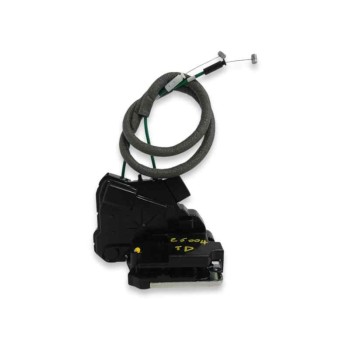 Recambio de cerradura puerta trasera derecha para ssangyong tivoli 1.5 g15dtf referencia OEM IAM 7132035001  