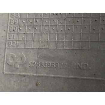 Recambio de paragolpes trasero para peugeot 405 berlina 1.8 cat referencia OEM IAM 9255595877 OBSERVAR FOTOS 